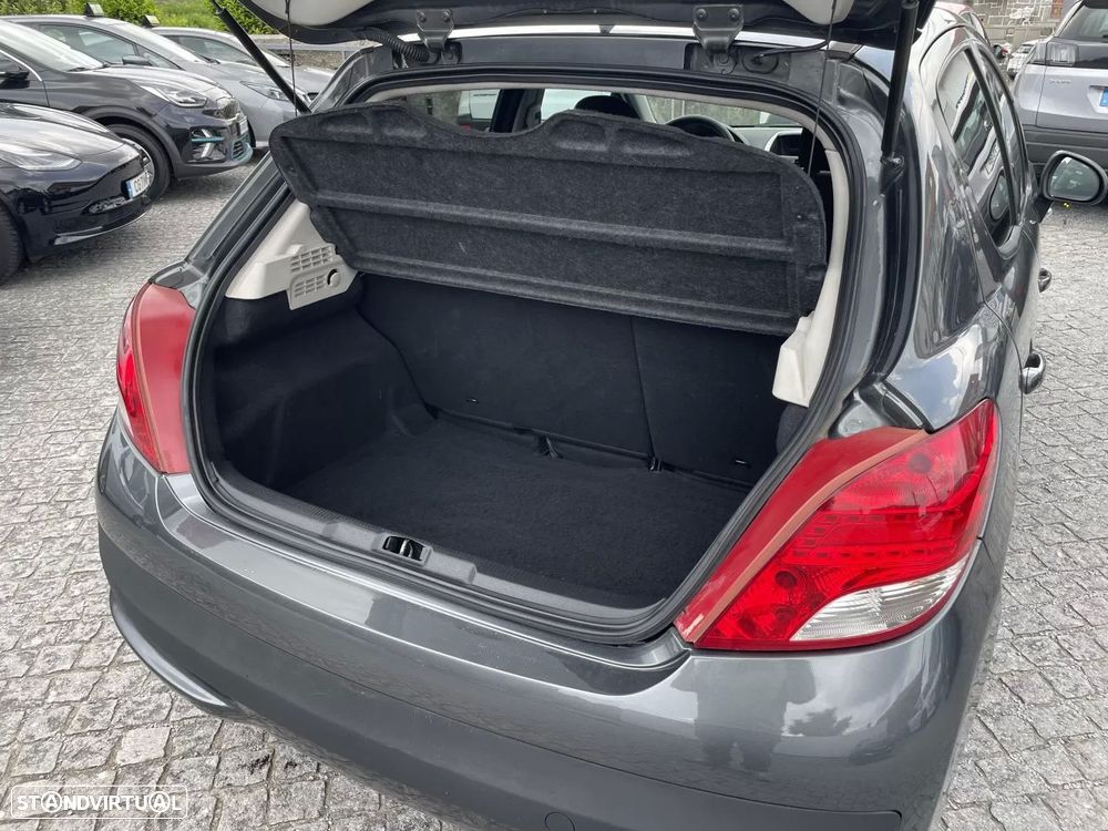 Peugeot 207 1.4 HDi Urban - 24