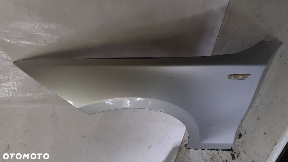 * BŁOTNIK PRZEDNI PRZOD  LEWY BMW 1 E81 E82 E87 E88 TITANSILBER 354 - 3