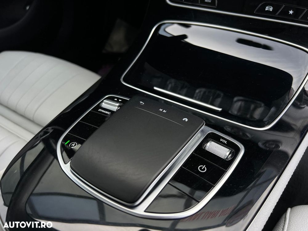 Mercedes-Benz CLS - 12