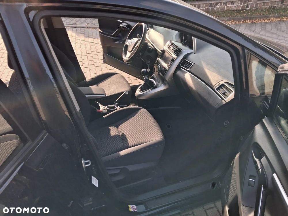 Toyota Verso - 8