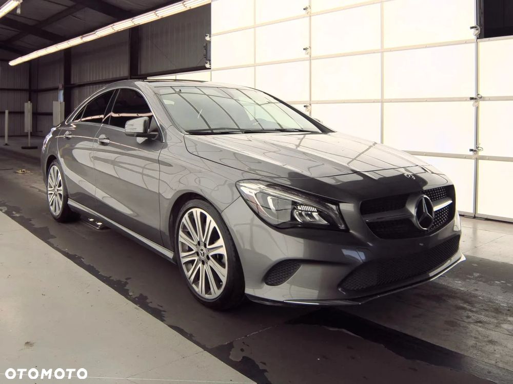 Mercedes-Benz CLA - 1