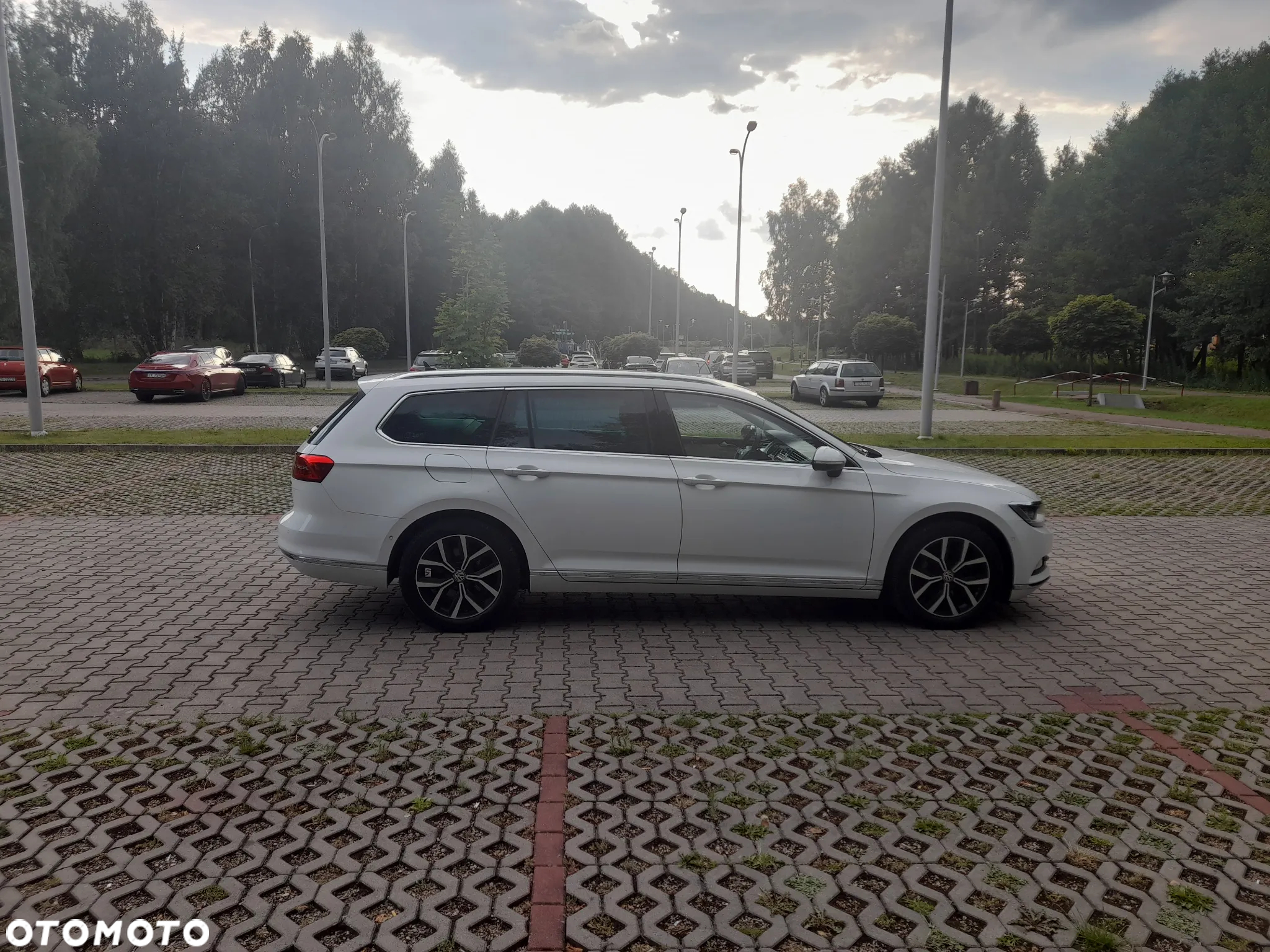Volkswagen Passat 2.0 TDI BMT 4Mot Highline DSG - 17