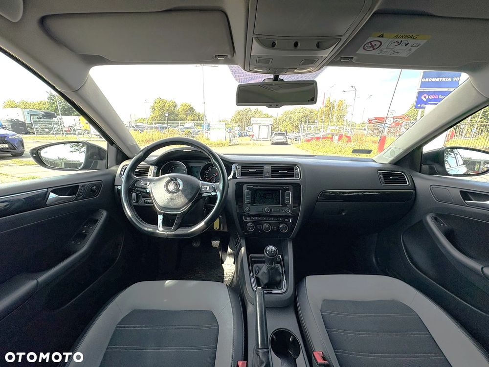 Volkswagen Jetta 1.4 TSI BMT Highline - 23