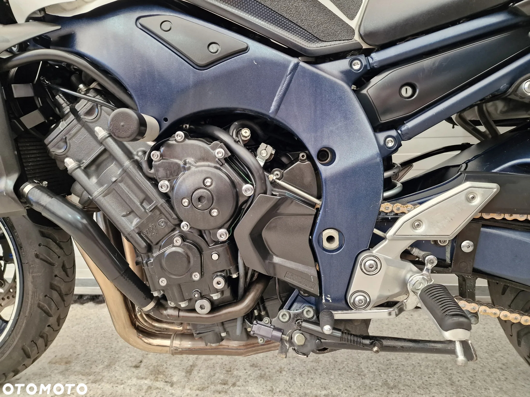 Yamaha FZ - 11