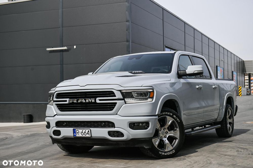 RAM 1500 5.7 Crew Cab Laramie - 2