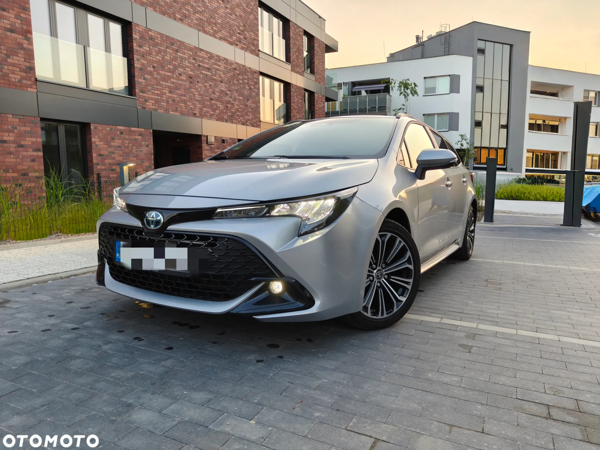 Toyota Corolla 1.8 Hybrid Comfort - 7
