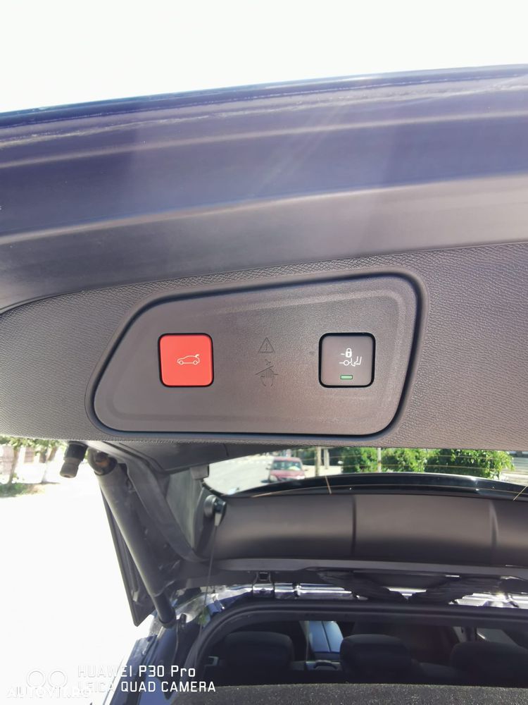 Peugeot 3008 PHEV 300 EAT8 4X4 GT - 29