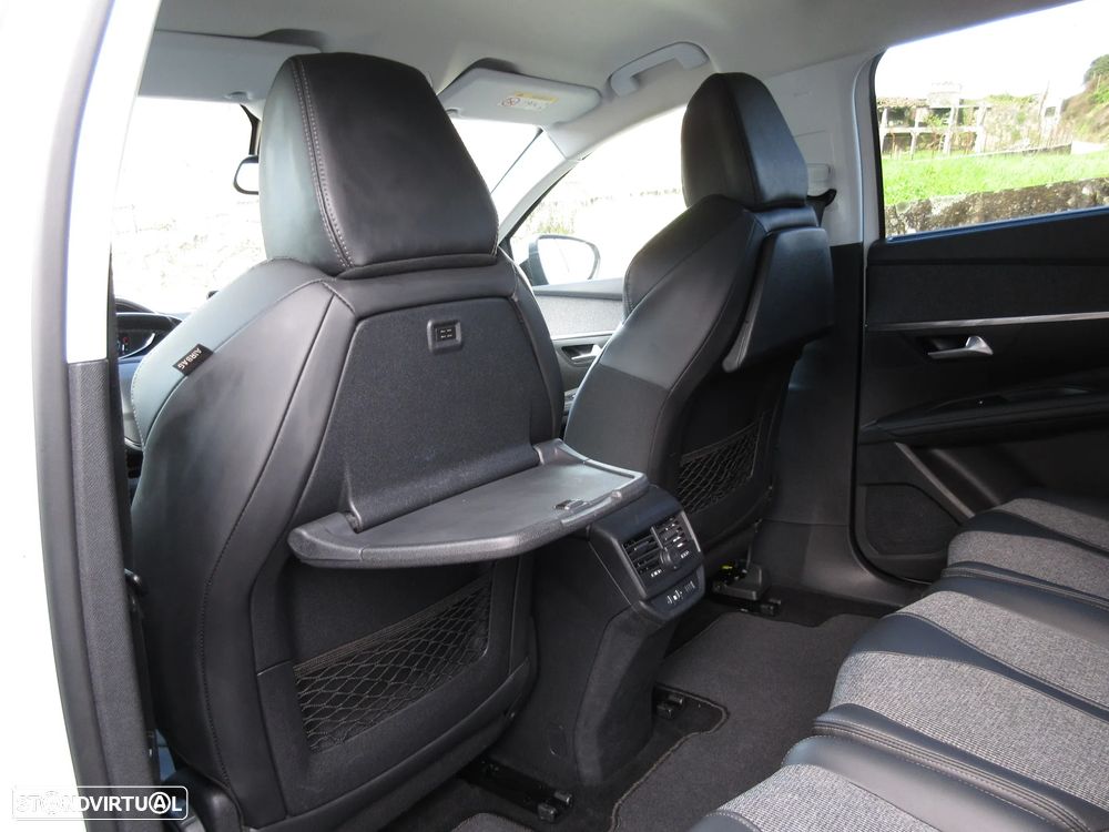 Peugeot 5008 BlueHDI 120 EAT6 Allure - 26