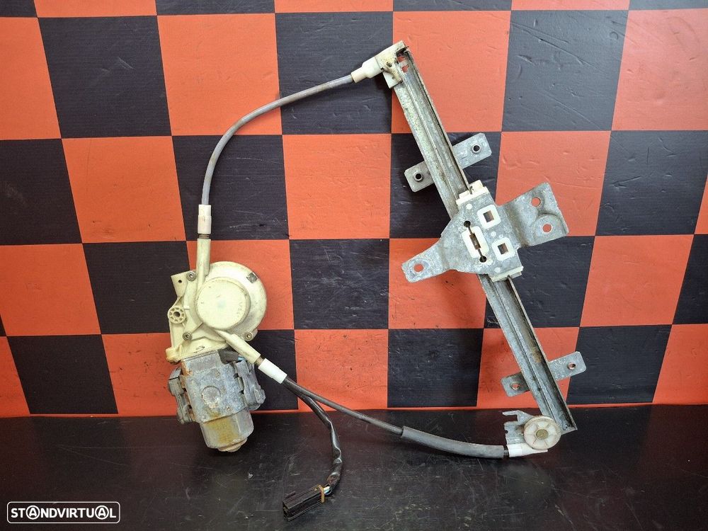 Elevador Trás Direito Electrico Nissan Terrano Ii (R20) - 1