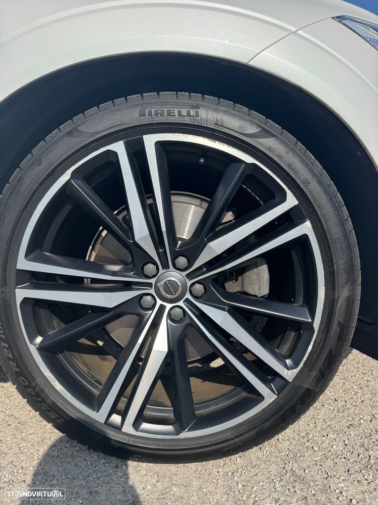 Volvo XC 60 2.0 T8 PHEV R-Design AWD - 36