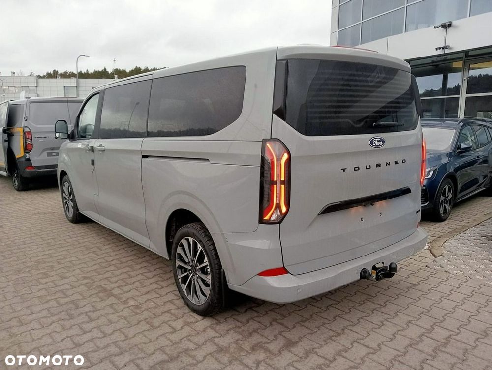 Ford Tourneo Custom - 3