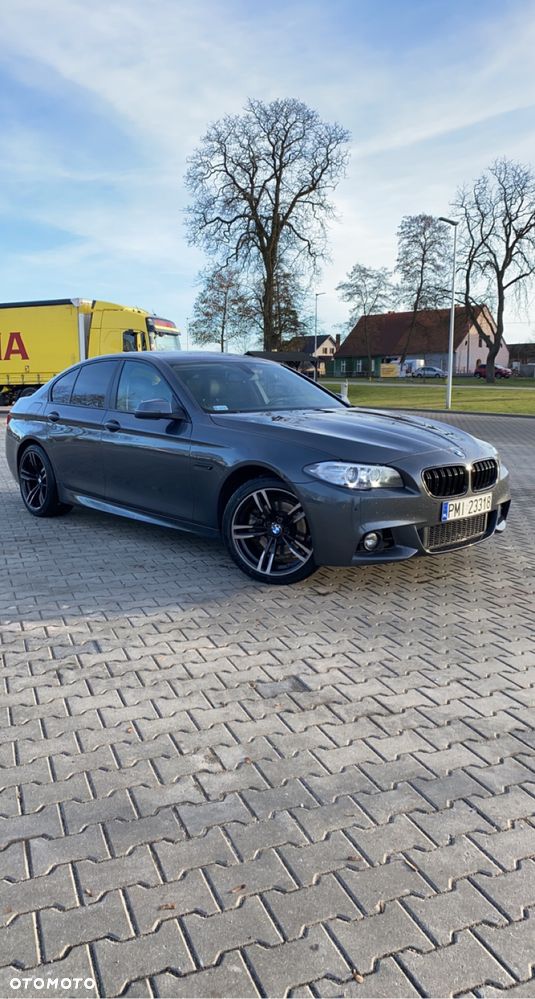 BMW Seria 5 528i xDrive - 1