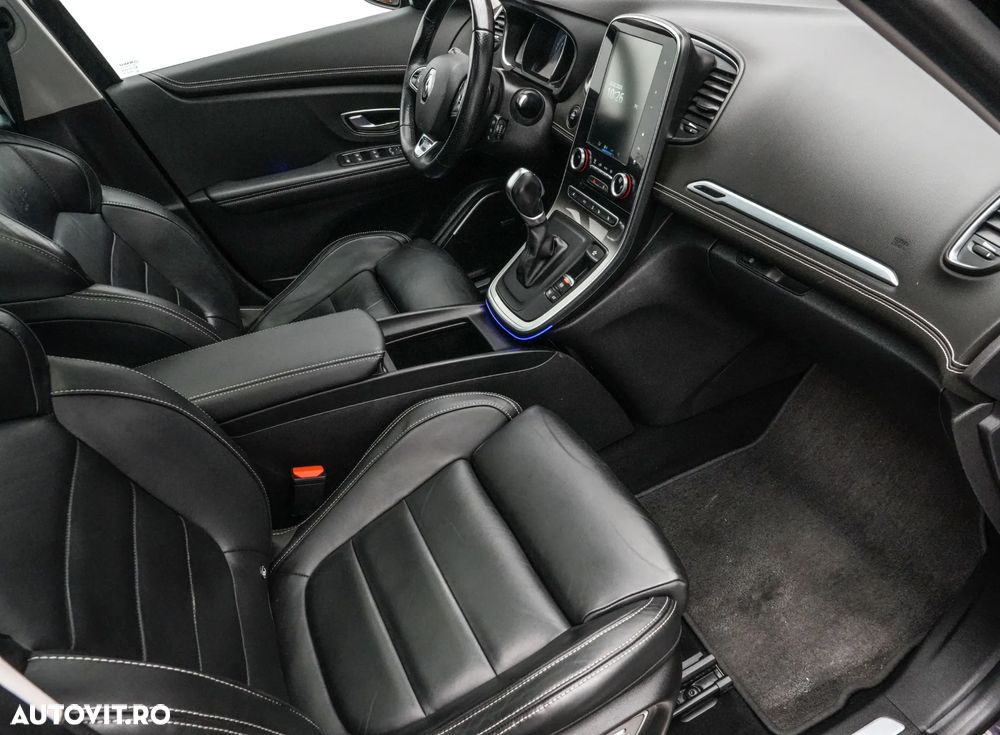 Renault Grand Scenic - 13