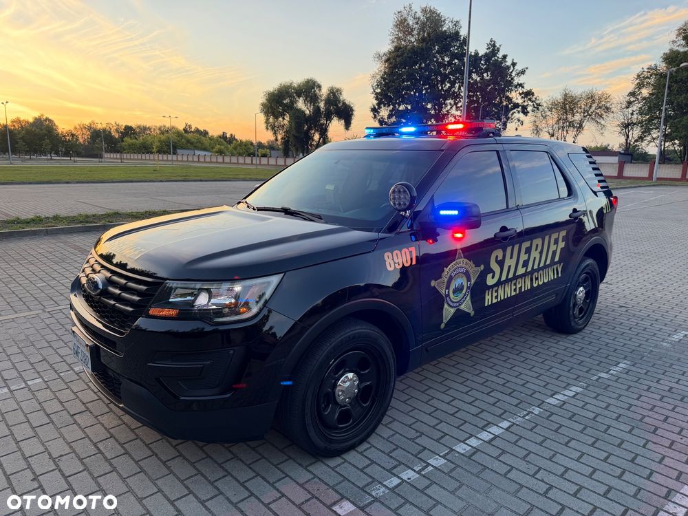 Ford Explorer - 1