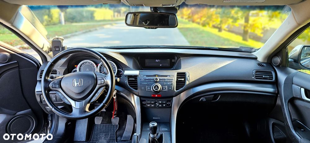 Honda Accord 2.0 Lifestyle - 10