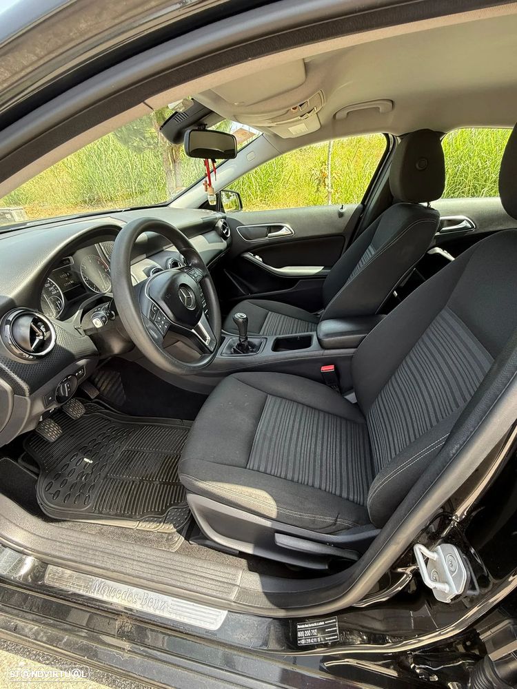 Mercedes-Benz A 200 - 6