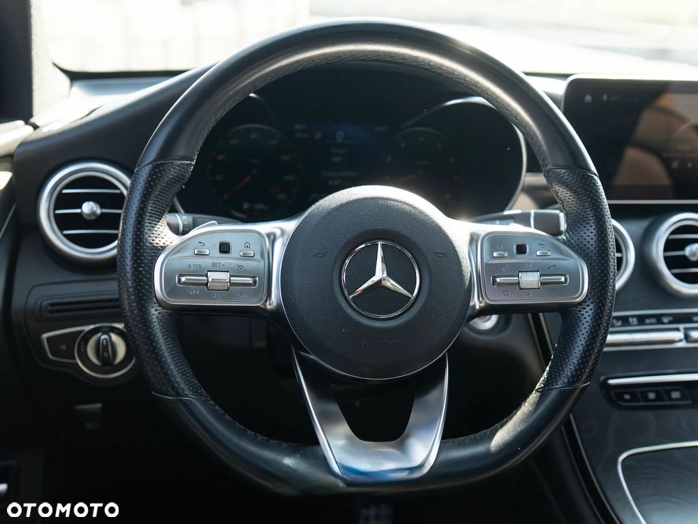 Mercedes-Benz GLC 300 4Matic 9G-TRONIC AMG Line - 16