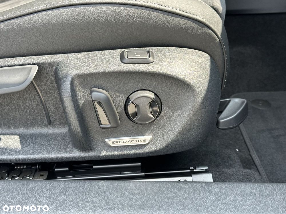Volkswagen Passat - 24
