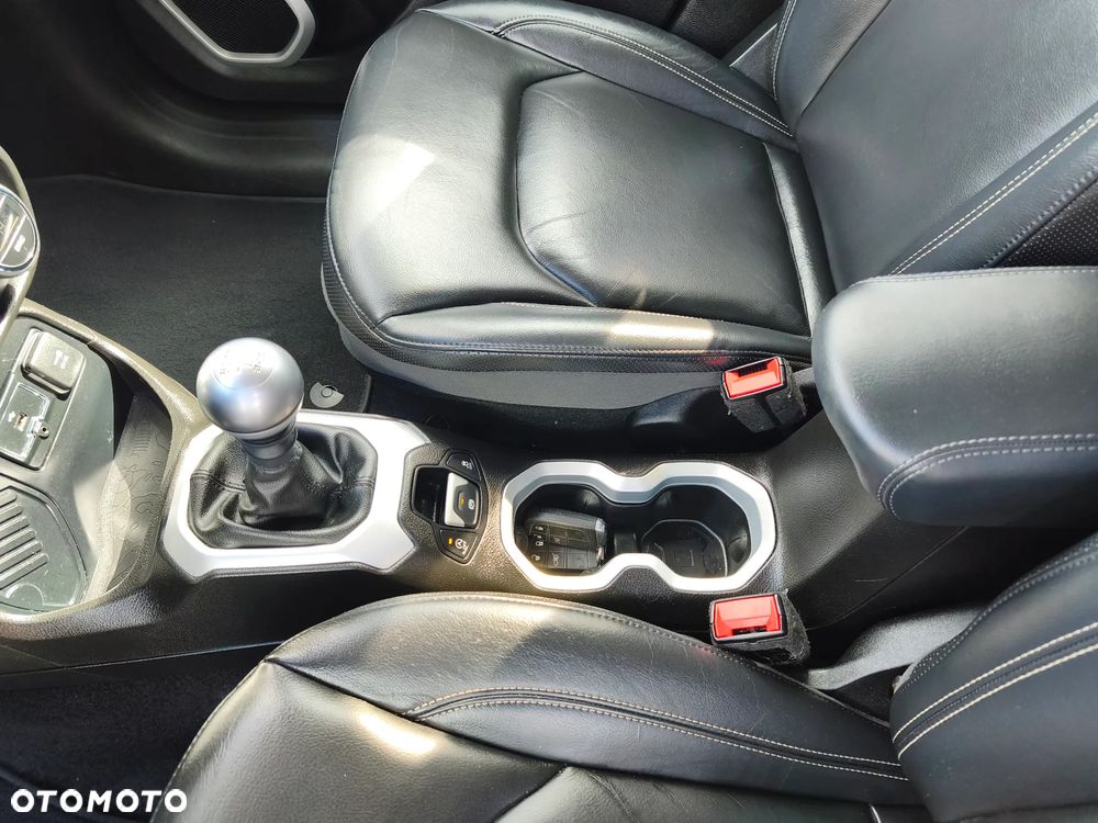 Jeep Renegade 1.4 MultiAir Limited - 28