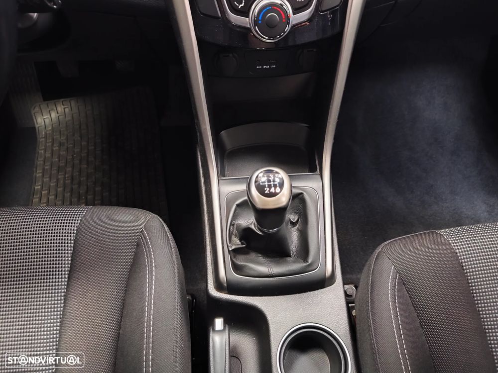 Hyundai i30 CW 1.4 CRDi Classic - 13