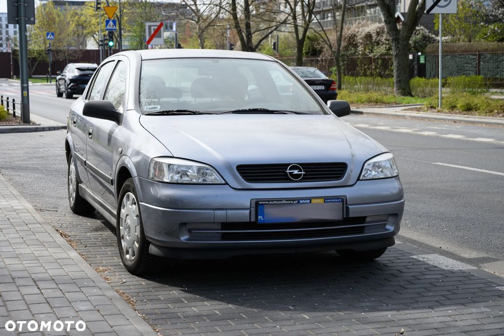 Opel Astra 1.4 Start - 2