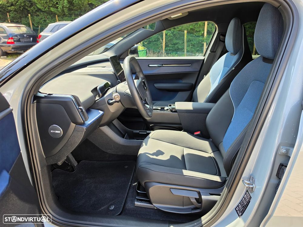 Volvo EX30 Single Motor Extended Range RWD Plus - 9