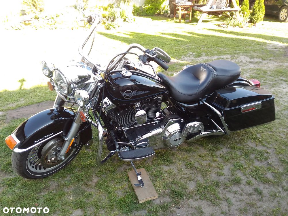 Harley-Davidson Touring Road King - 2