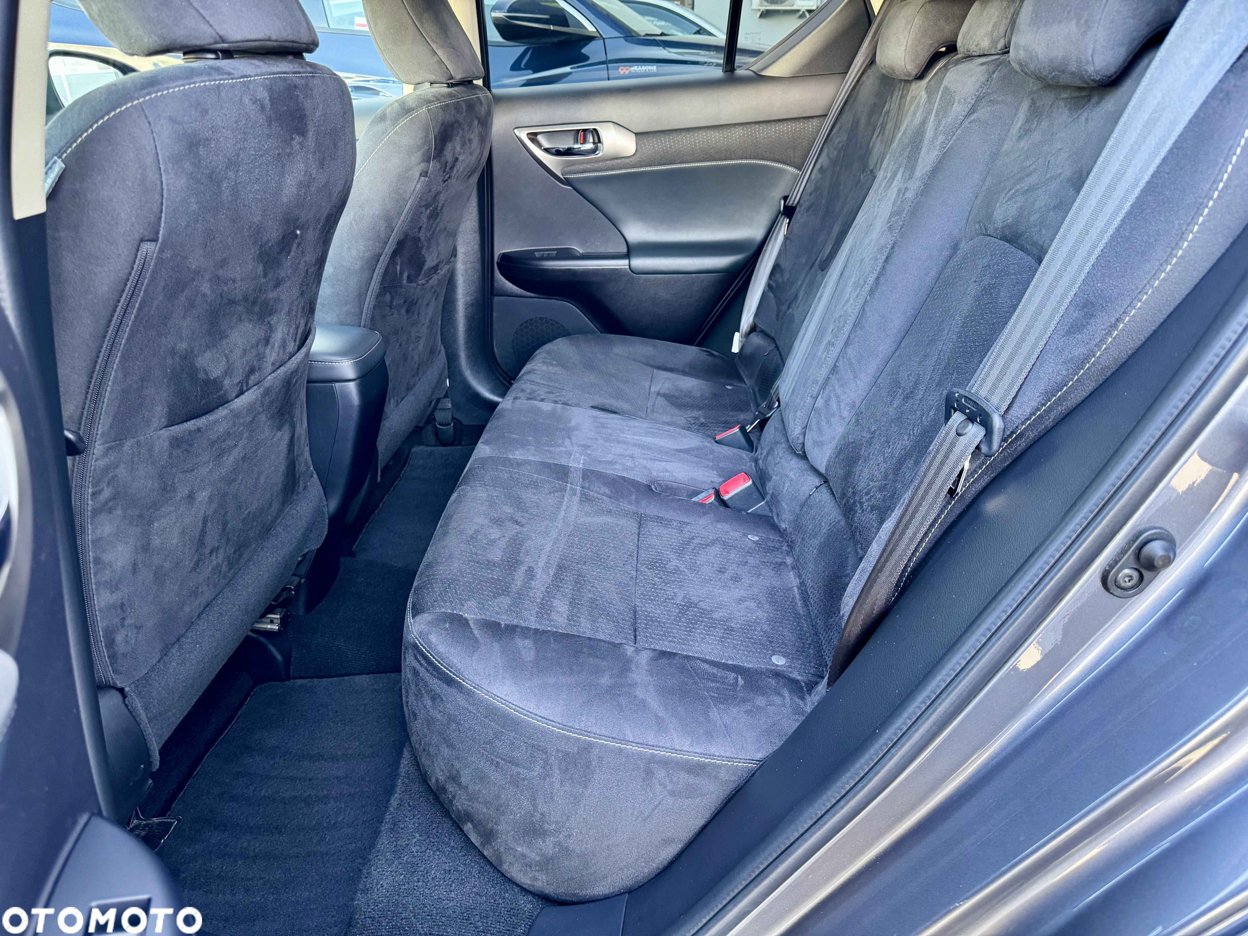 Lexus CT - 18