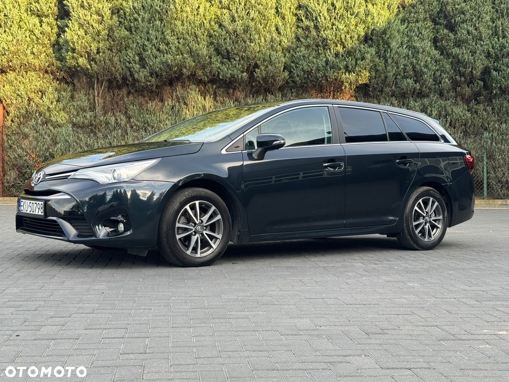 Toyota Avensis - 6