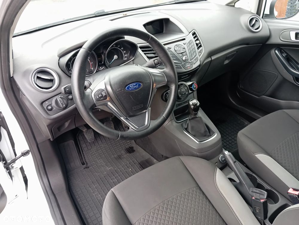 Ford Fiesta 1.25 Ambiente EU5 - 10