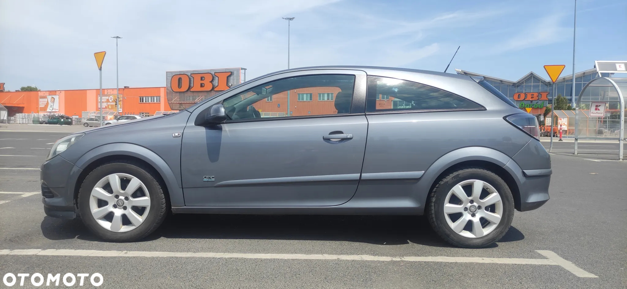 Opel Astra III GTC 1.6 Essentia - 2