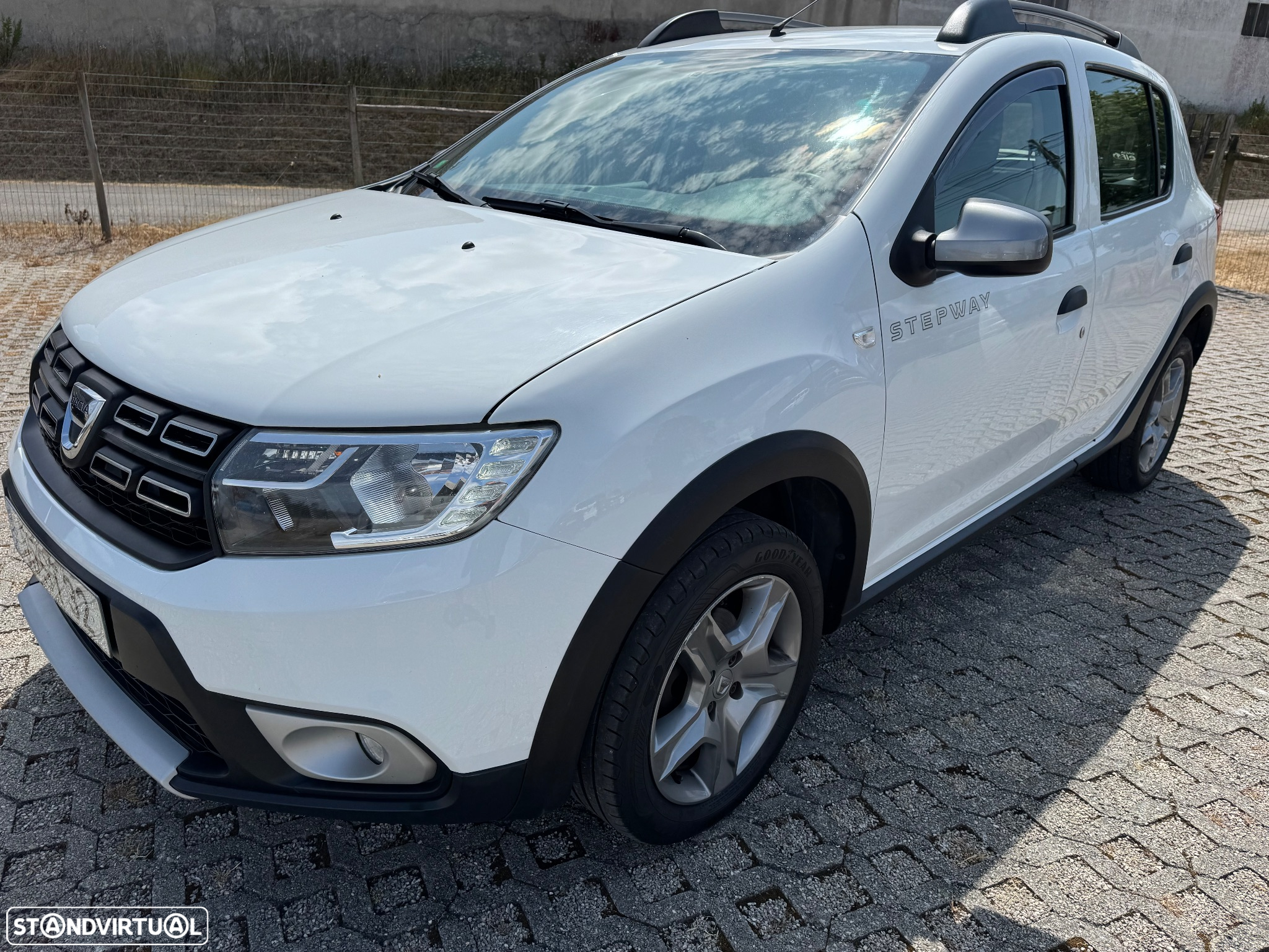 Dacia Sandero 0.9 TCe SL Stepway of Life Bi-Fuel - 4