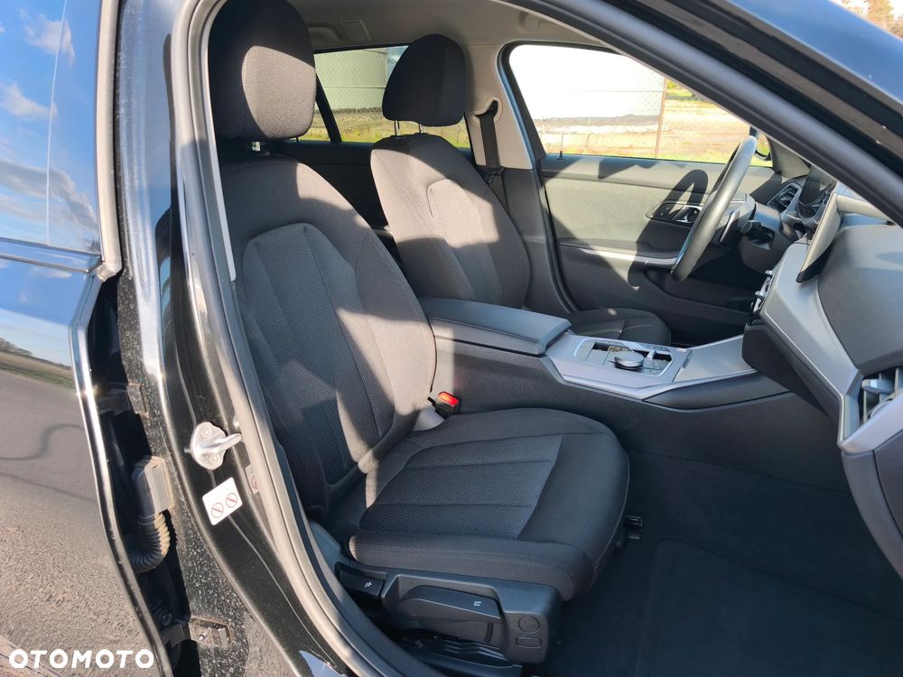 BMW Seria 3 318i Advantage - 29