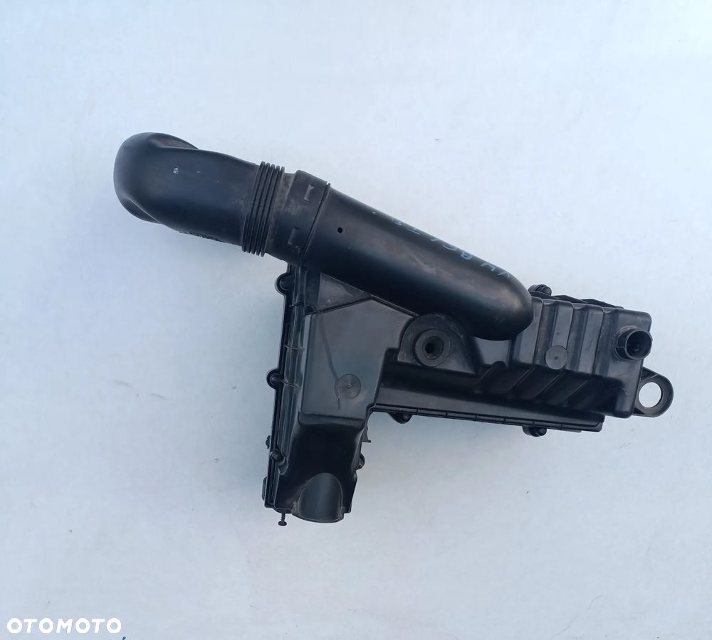 OBUDOWA FILTRA POWIETRZA - VW PASSAT B6/2.0 TDI-3C0129607AG - 2