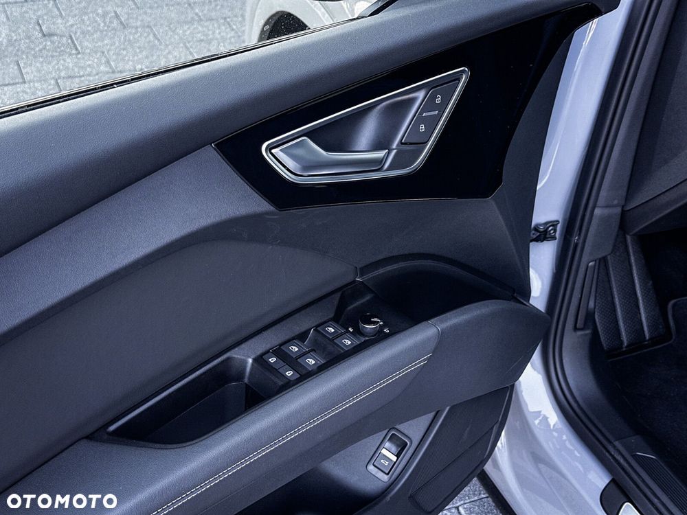 Audi Q4 e-tron - 16
