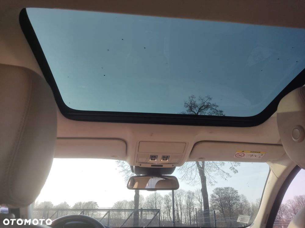 Jaguar XF E-Performance Prestige - 28