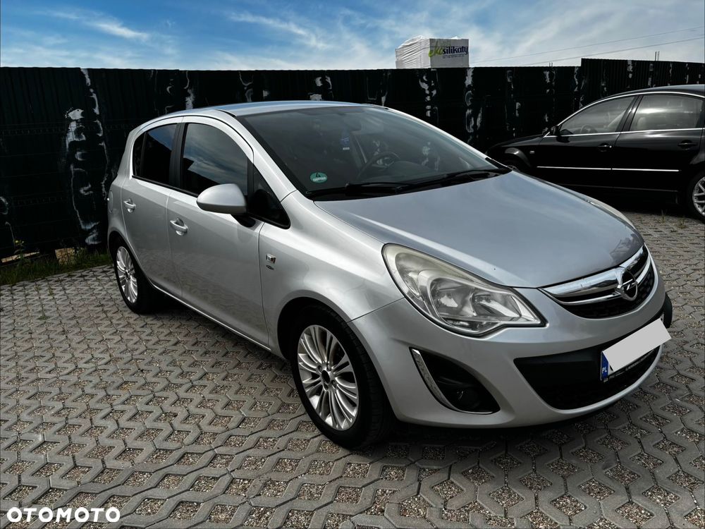 Opel Corsa 2011 photo 2