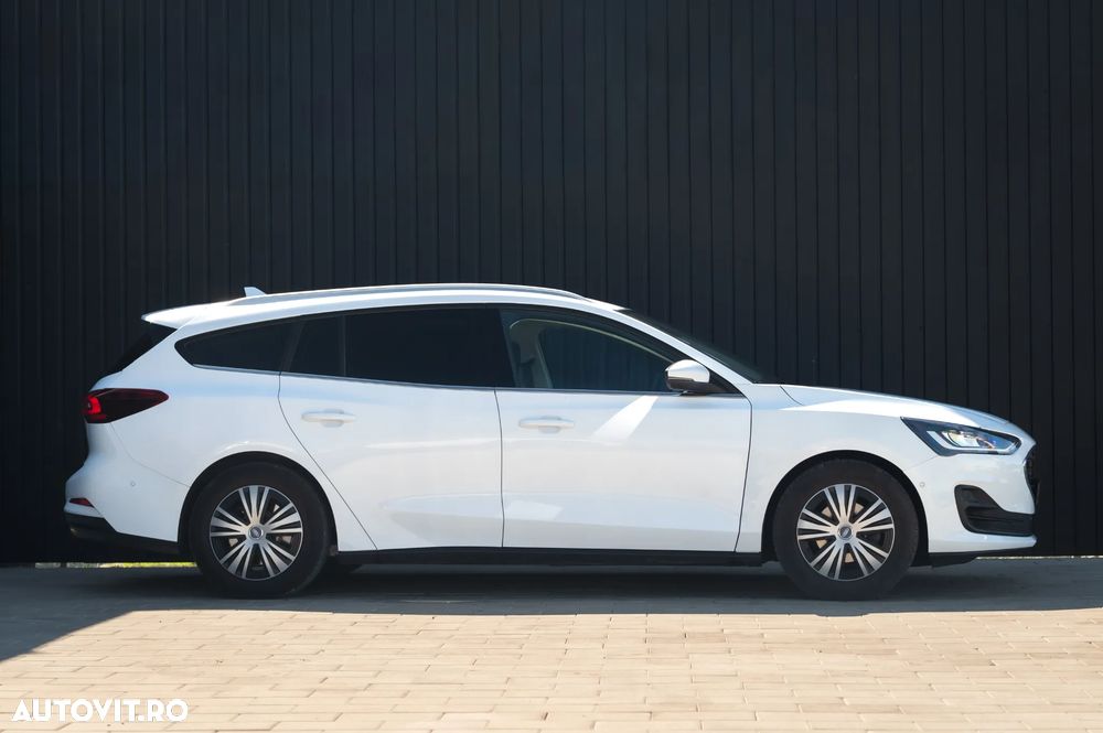 Ford Focus 1.5 EcoBlue 8AT Titanium - 3