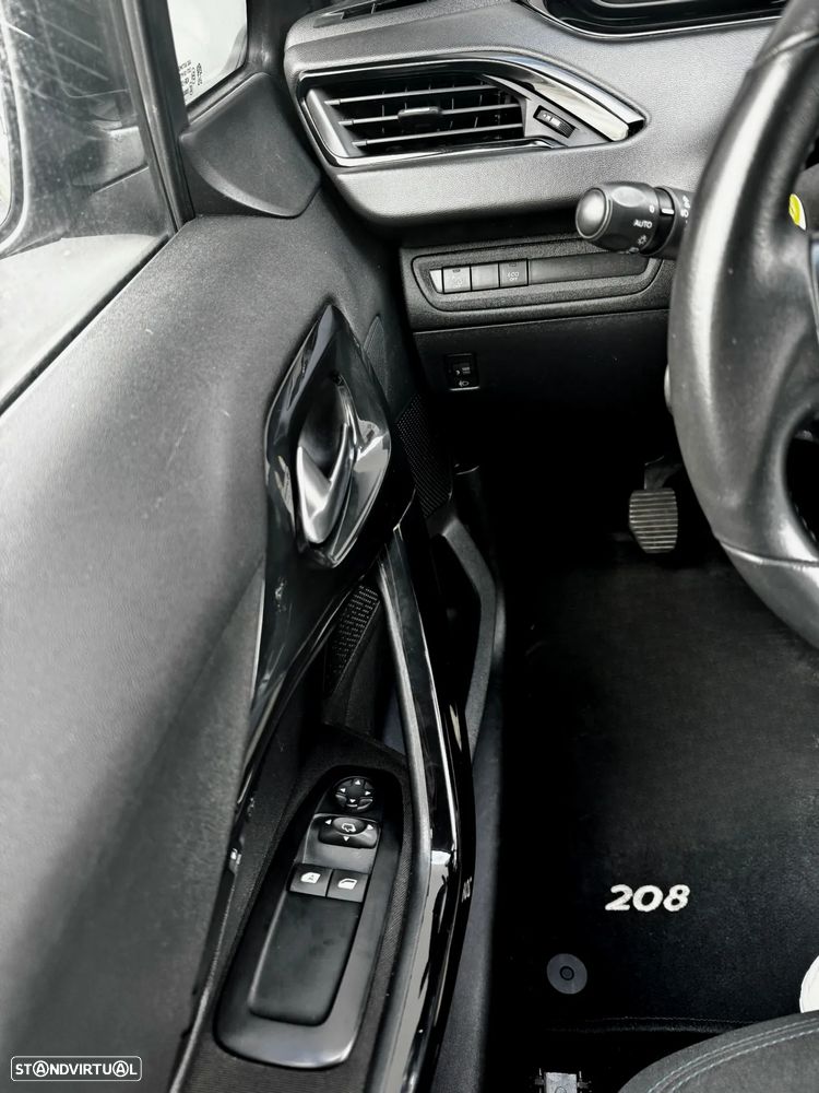 Peugeot 208 1.5 BlueHDi Signature - 8