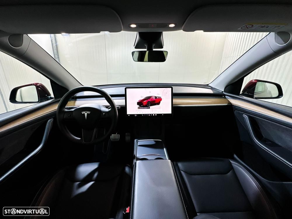 Tesla Model Y Performance Dual Motor AWD — fotografia 10