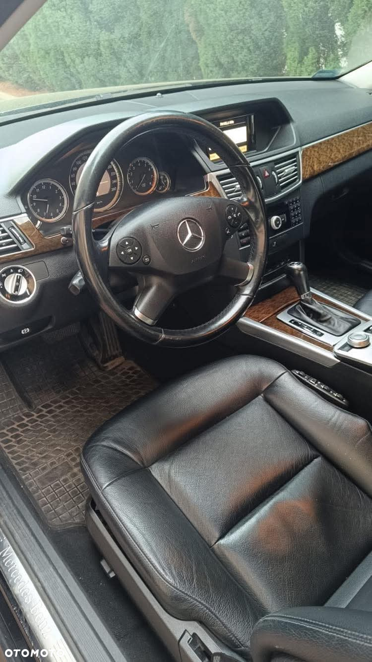 Mercedes-Benz Klasa E 250 CGI BlueEffICIENCY Avantgarde - 5