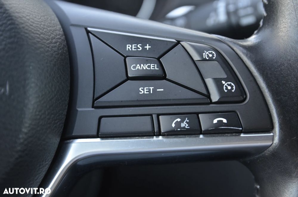 Nissan Qashqai 1.6 DCI Xtronic TEKNA+ - 17