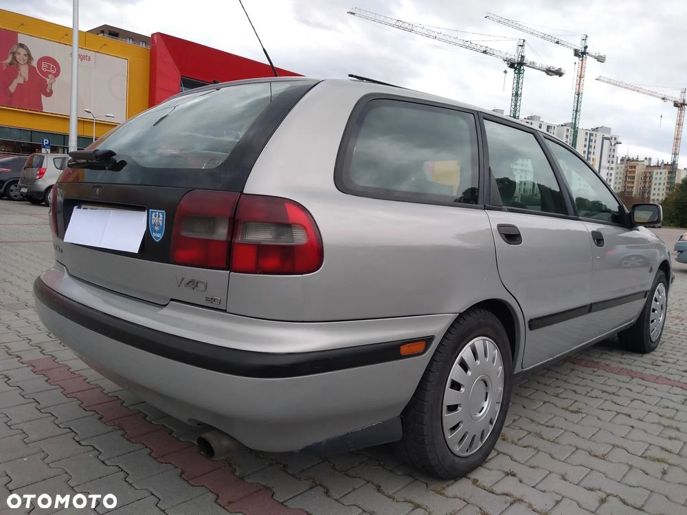 Volvo V40 1.6 - 2