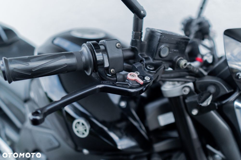 Yamaha FZ - 16