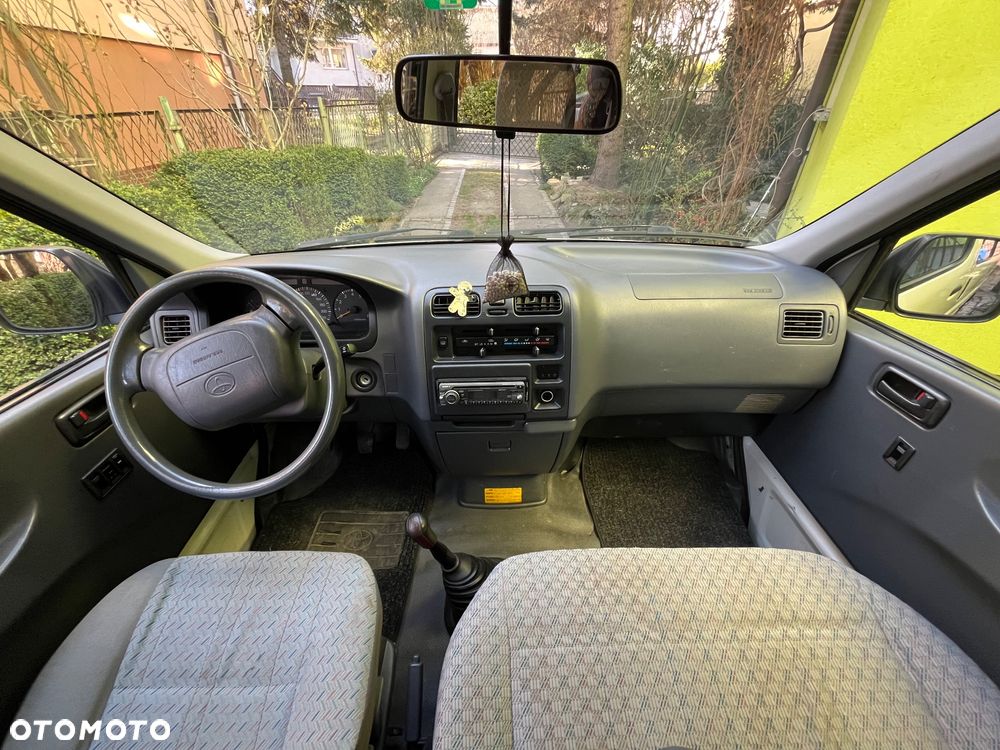 Toyota Hiace - 17