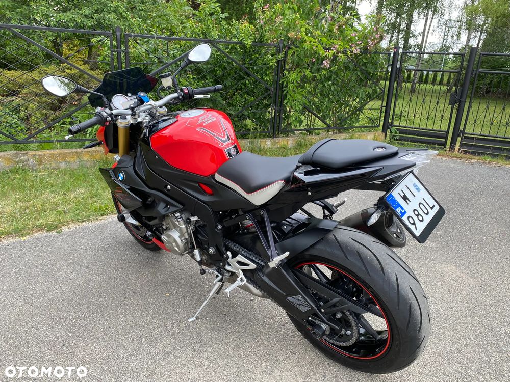 BMW S - 4
