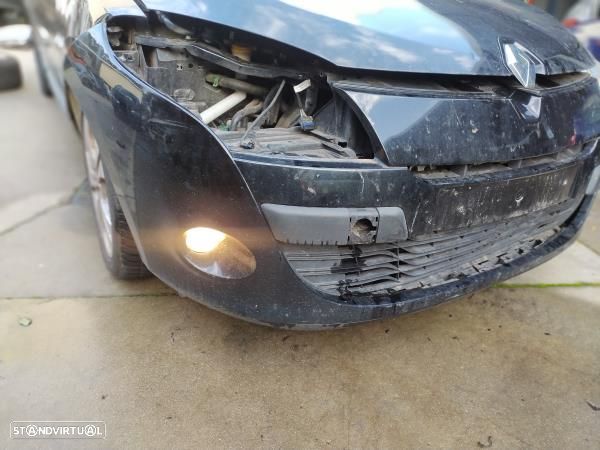 Farol Nevoeiro Direito Renault Megane Iii Hatchback (Bz0/1_) - 1