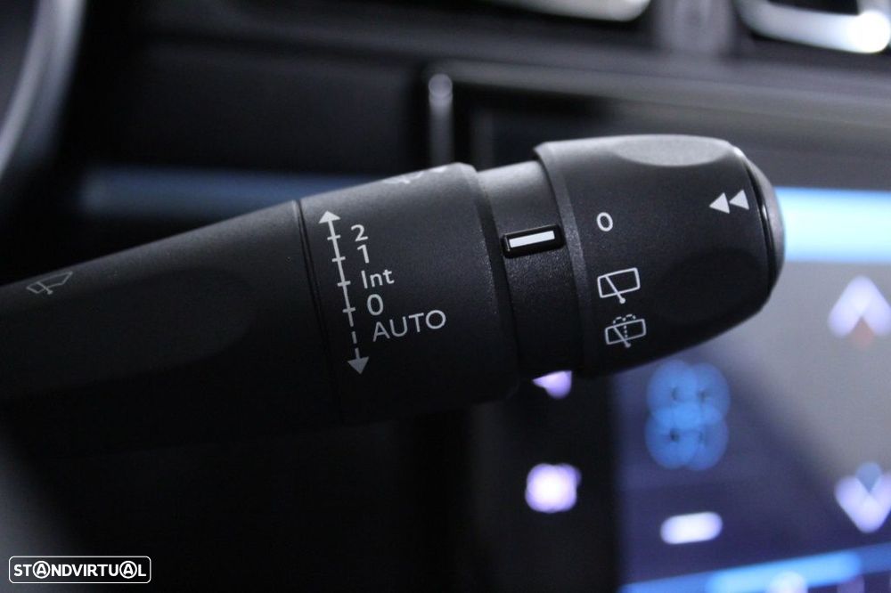 Citroën C3 1.2 PureTech Shine EAT6 - 25