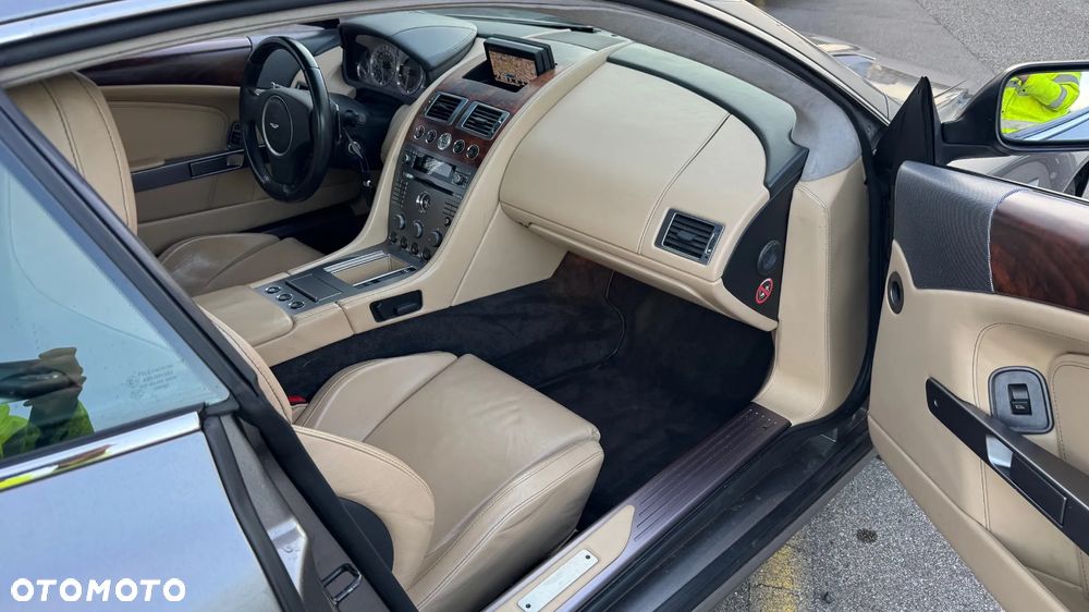 Aston Martin DB9 Coupe Touchtronic - 16
