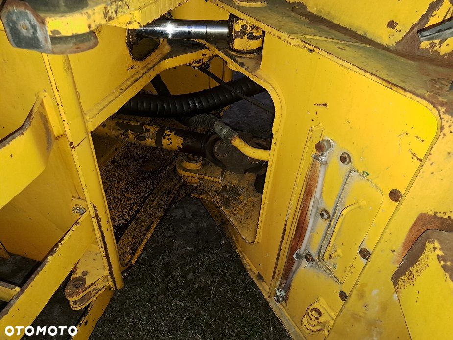 JCB 415E  przegubowa/  teleskopowa massey ,bobcat - 13